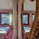 Hotell Aquila 2*