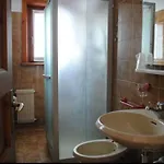 Aquila Hotell 2*